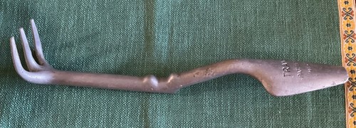 Trake Combo Garden Tool Trowel / Rake Cultivator Hand Tool Vintage gardening - Picture 7 of 13