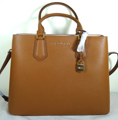 sandalia transparente na frente