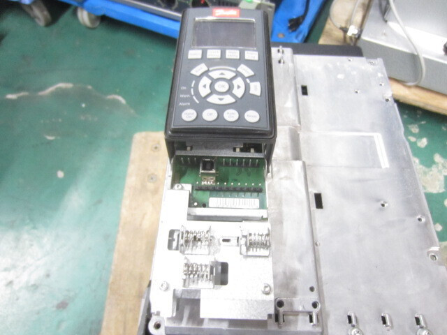 Danfoss VLT Aqua Drive INVERTER 15KW/20HP 131B9007 FC Danfoss VLT Aqua Drive INVERTER 15KW/20HP 131B9007 FC