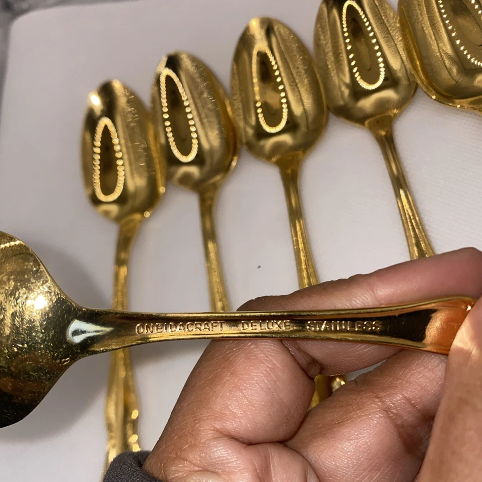 8 чайных ложек Oneida Golden Chateau с золотым гальваническим покрытием столовые приборы - Изображение 3 из 3
