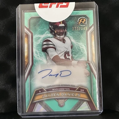 2024 Topps Resurgence Jayden Daniels Washington Rookie Auto /249 - Bild 1 von 2
