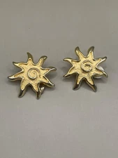 Vintage Textured Goldtone Sun Star Celestial Swirl 1.25” Retro Clip On Earrings