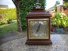 LOVELY MANTEL BRACKET CLOCK by ELLIOTT, LONDON 8 day in good working order