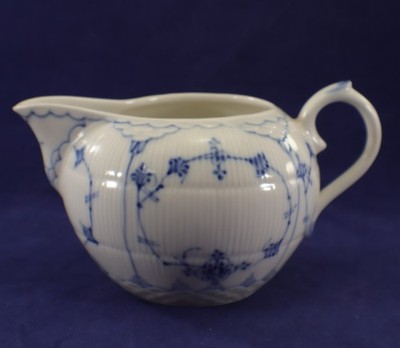 Porsgrunds Straw-Fluted Ribbed CREAMER 8oz Blue Lines Flowers Norway Vintage