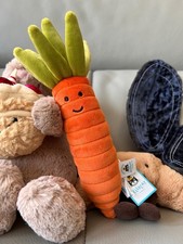 Jellycat Vivacious Vegetable Carrot retired