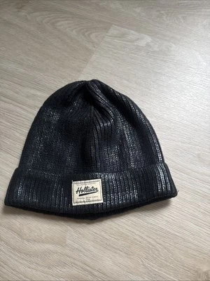 Bonnet HOLLISTER façon cuir noir - Photo 1/4