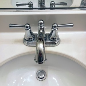 Delta 25999LF Haywood Two Handle Centerset Bathroom Faucet in Chrome