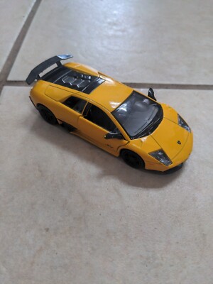 ハルモニア様LXL RMZ City 1/32 Scale Lamborghini Murciélago LP 670-4 SV Yellow