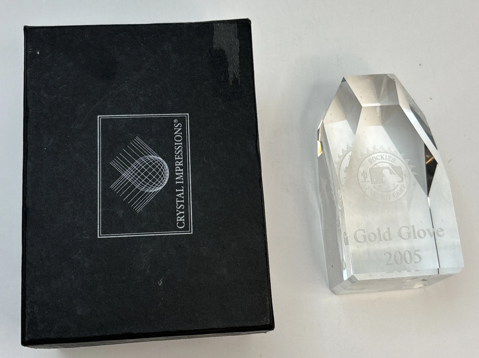 GOLD GLOVE Award Trophy Rockies Fantasy Camp 2005 Crystal Impressions In Box
Opens in a new window o