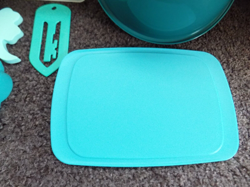 TUPPERWARE LOT ~ Wonderlier Bowl, Jr Cold Cut Keeper, Cutting Board & 7 Gadgets - Picture 10 of 15