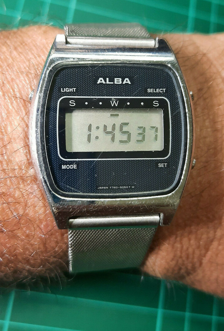 RARE VINTAGE (1980) SEIKO ALBA Y740-5040 JAPAN LCD WATCH