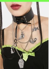 Grave girls choker