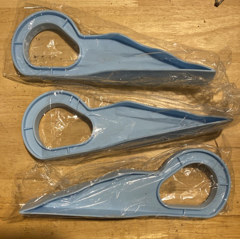 Bed MadeEZ Bed Making Assistant Kit 3 Wedges Made EZ Tool