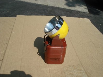 VTG JUSTRITE Flashlight Work Light 6Volt  Model 2305 Works  Inland Steel 1956