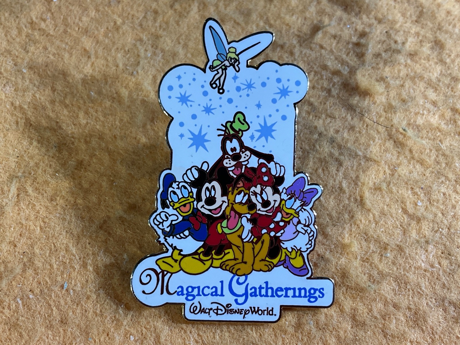 N13-44 DISNEY PIN - MAGICAL GATHERINGS / TINKER BELL, MICKEY MOUSE, DONALD DUCK