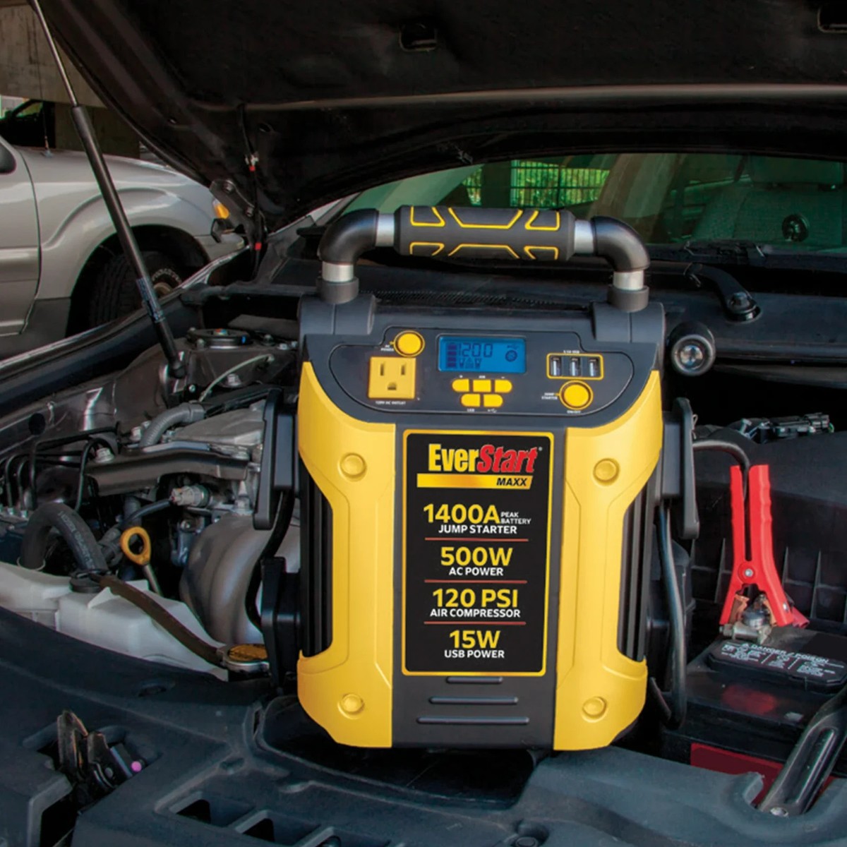 EverStart J5CPDE Jump Starter Power Station 1400 Peak Amps 500W