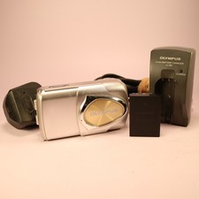 Olympus Digital Camera Mju 400 4.0MP Silver Tested Full Set