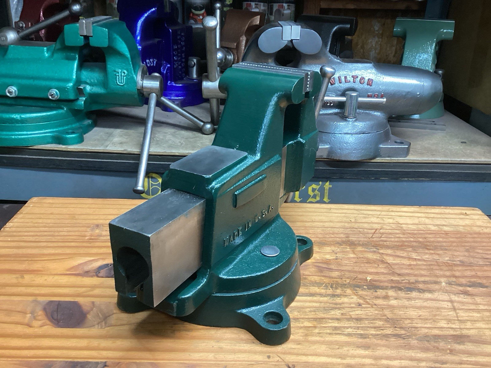 Restored Vintage  Columbian Professional Vise  3 In Jaws 26 LBS USA