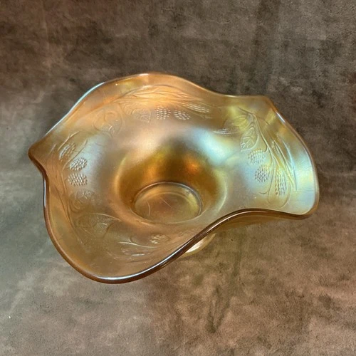 Vintage 1920s Fenton Marigold carnival art glass blackberry leaves design bowl