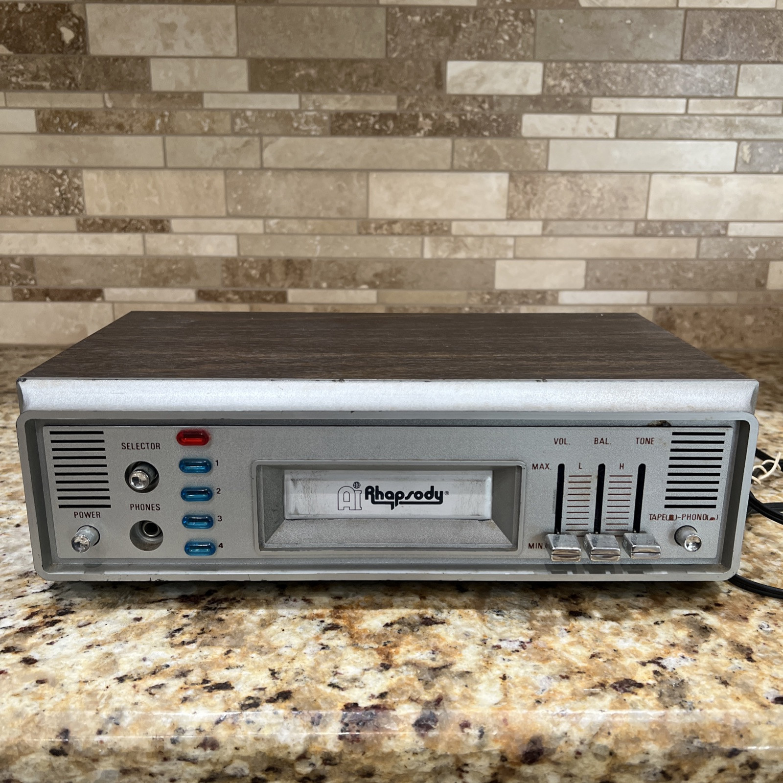 RHAPSODY MODEL NO. RY-834 VINTAGE 8-TRACK PLAYER UNTESTED IT TURNS