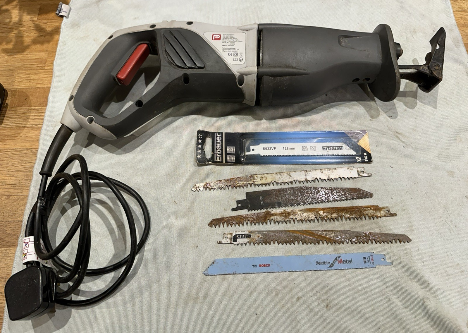 Performance Power 240v NLH600WRS Reciprocating Saw 600W with Blades - GWO