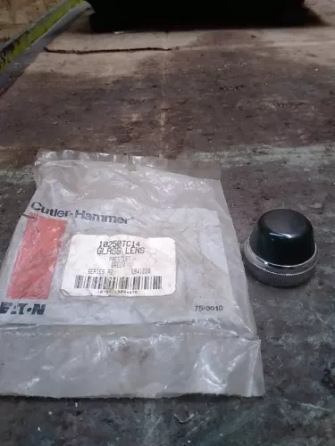 CUTLER-HAMMER 10250TC14 Glass Lens