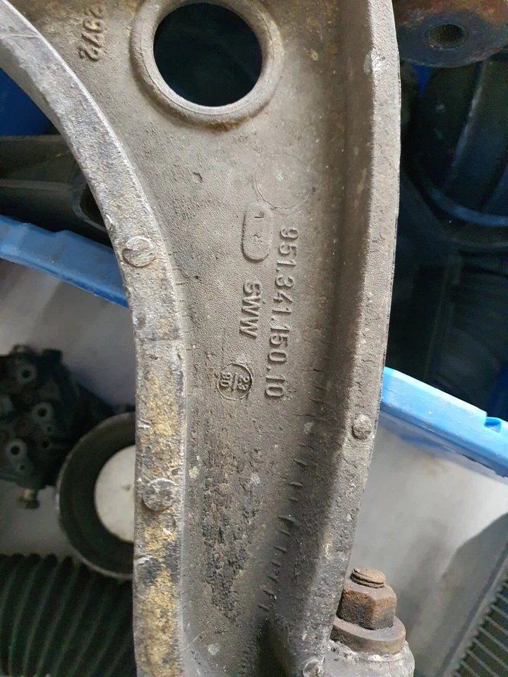 Mando inferior delantero izquierdo gasolina PORSCHE 944 2.5 3.0 95134114910  Foto 3 de 3