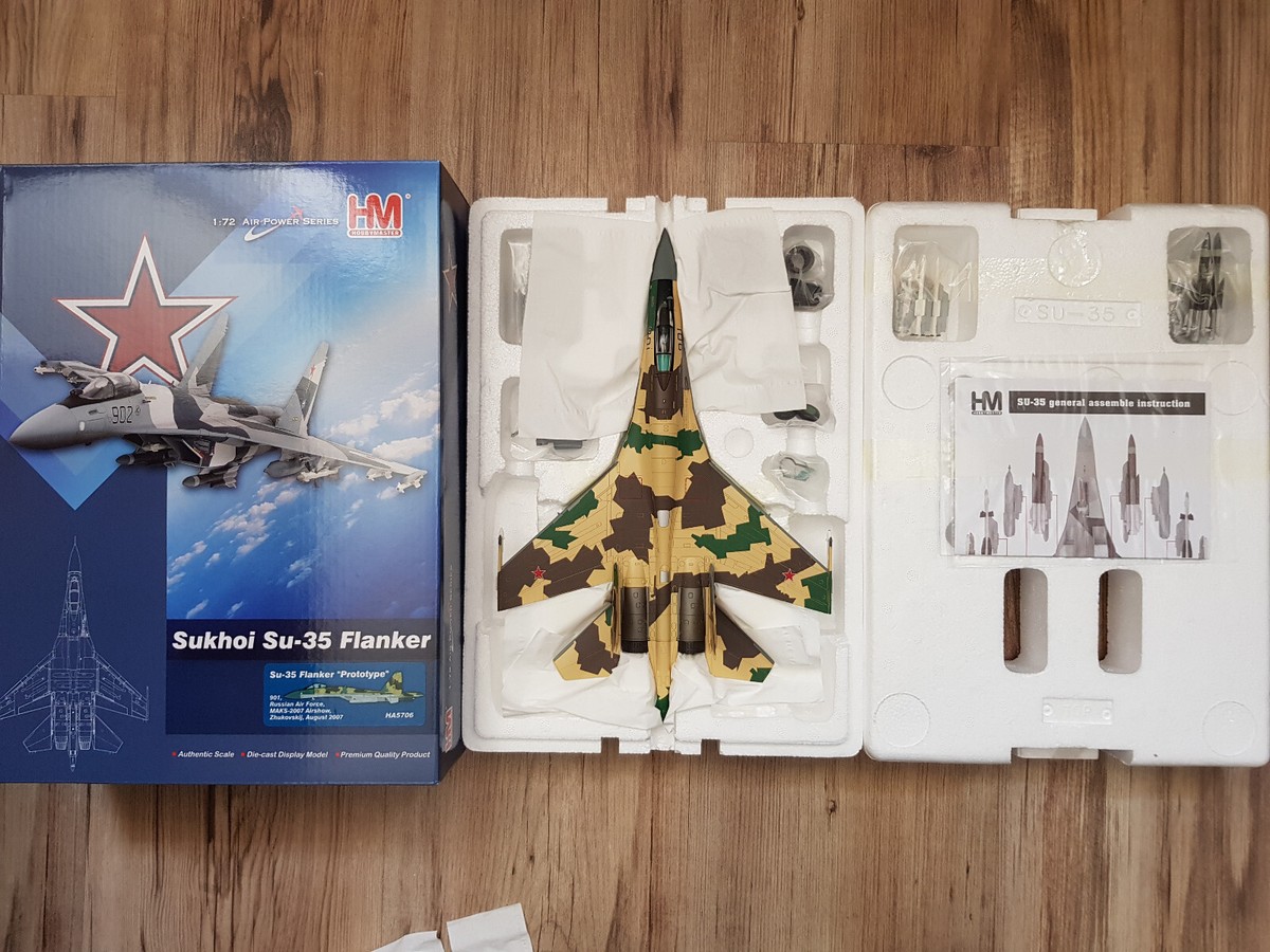 HobbyMaster HA5706 1/72 SU-35 Flanker-E Prototype 901 Russian Air Force MAKS2007