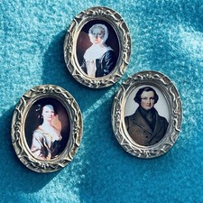 3 Miniature Dollhouse Victorian Man 2 Women Photo Picture Resin Gold Oval Frame