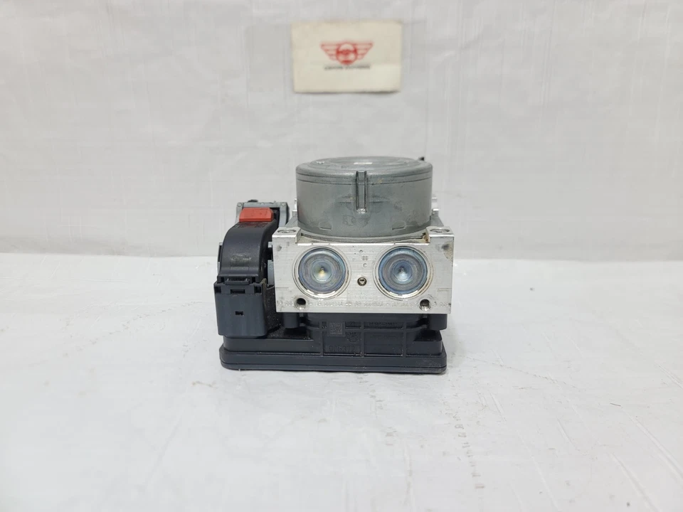 Módulo de control de bomba ABS Volkswagen Golf R 2015-2016 OEM 3Q0-614-517-AA Foto 3 de 4