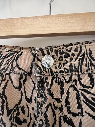 Divided Beige With Multi Animals Print Frayed Pants-Cute-Comfy-Casual-Size 8 - Picture 17 of 17