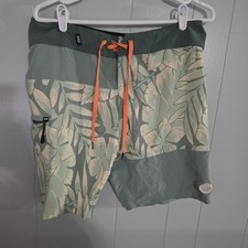 Dakine Board Shorts Mens 32 Green Floral Print Swim Trunks 10000873