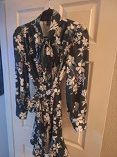 SHEIN Women’s Green Floral Mini Dress Medium Long Sleeve Tie Waist