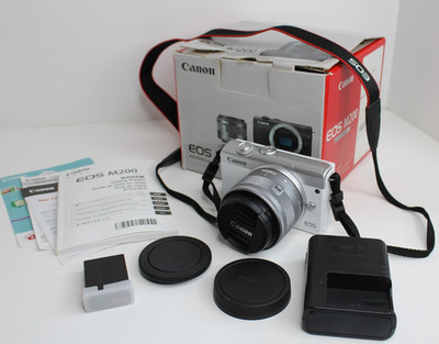 Canon EOS M200 White Digital Camera EF-M 15-45mm IS STM Kit Lens Battery Charger