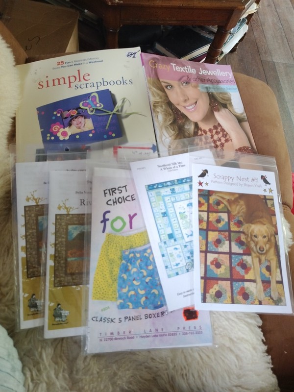 RETRO Vintage 1970s Scrapbook Pattern Book Jewelry Lot 7   