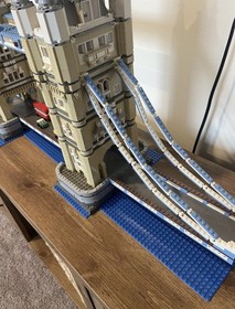 LEGO Tower Bridge Retired Set 10214 Creator Expert 99% Complete Vintage