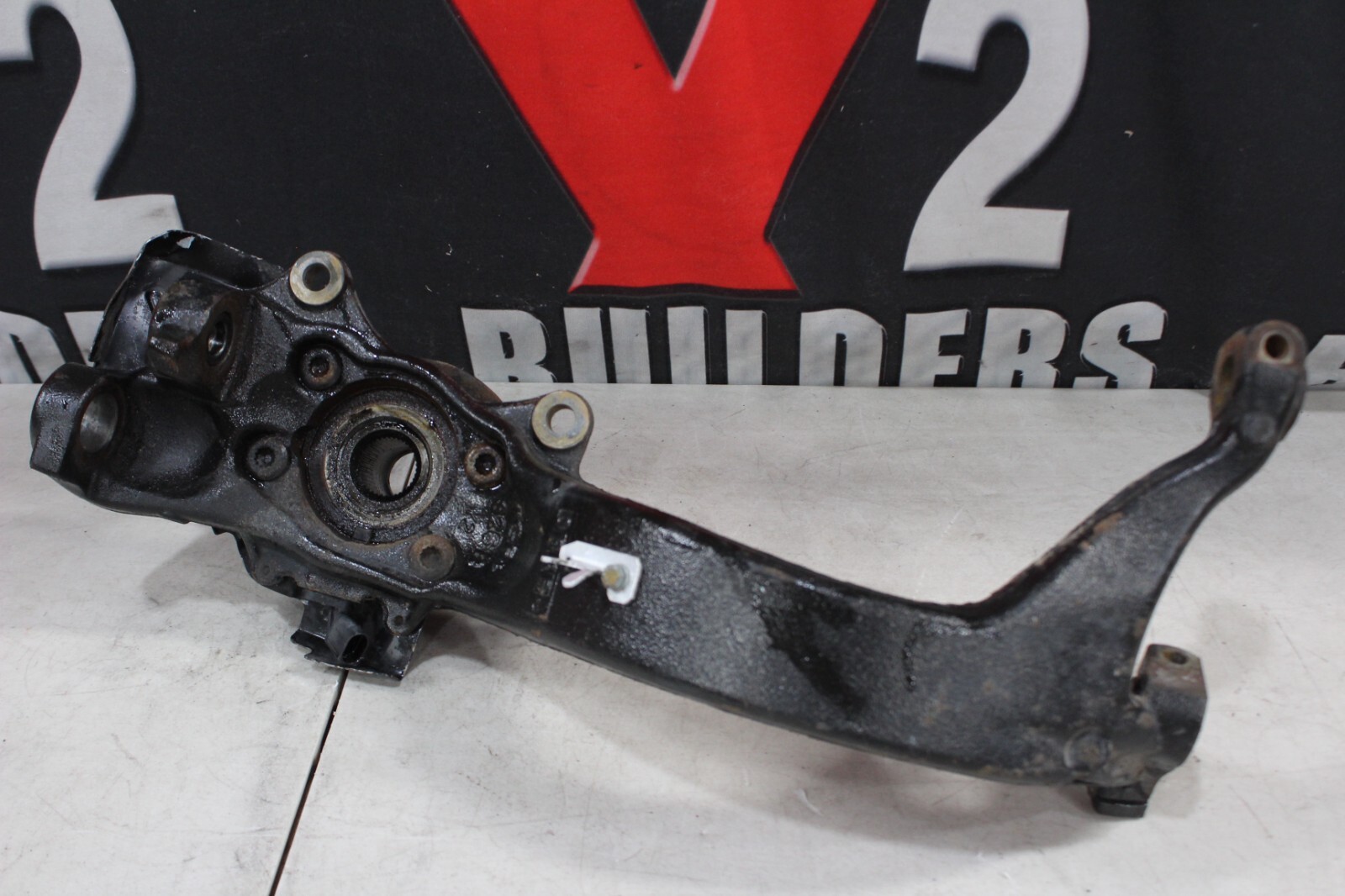 2006 BENTLEY CONTINENTAL FLYING SPUR FRONT LEFT STEERING KNUCKLE SPINDLE HUB