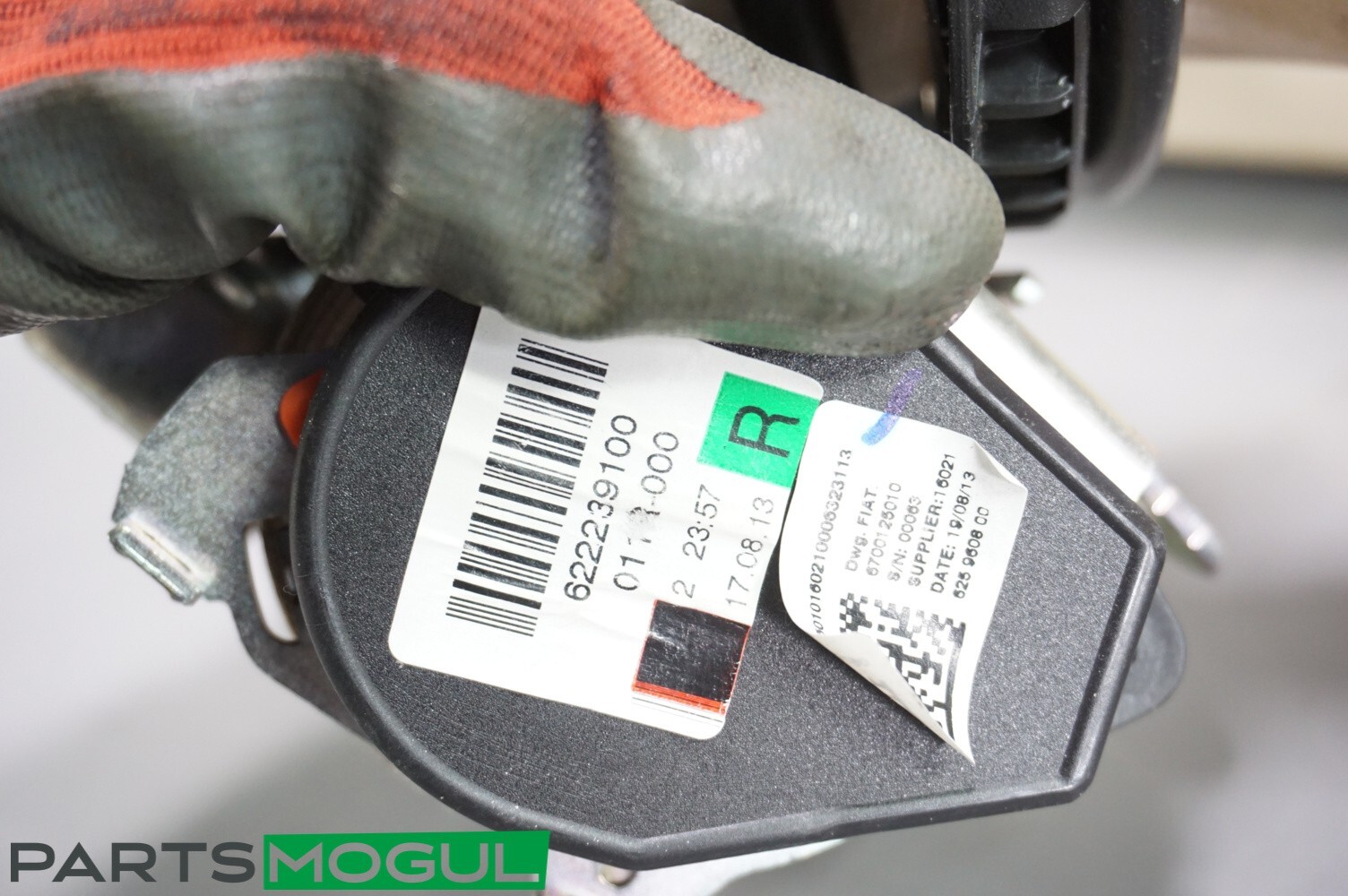 2014-2016 MASERATI QUATTROPORTE RIGHT SIDE B PILLAR LOWER TRIM SEAT BELT OEM