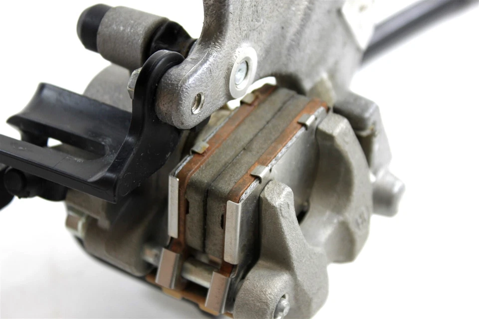 Главный цилиндр заднего тормоза с суппортом 2022 Suzuki RMZ250 Nissin - Изображение 3 из 4