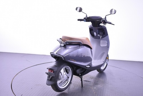 2022 KYMCO i-ONE 50cc BRANDNEW ELECTRIC PREREGISTERED SCOOTER DELIVERY MILEAGE - Picture 4 of 13