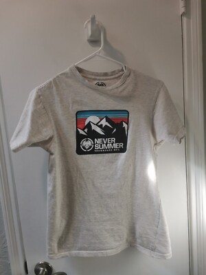 Never Summer Snowboard Mfg. T-Shirt Women's Small Mountain Logo