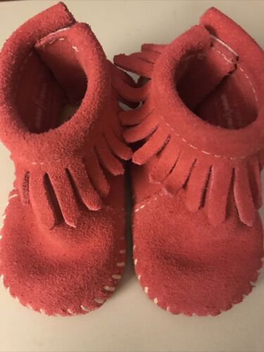 Baby Girl Size 1 Infant Minnetonka Pink Leather Moccasins - Picture 1 of 6