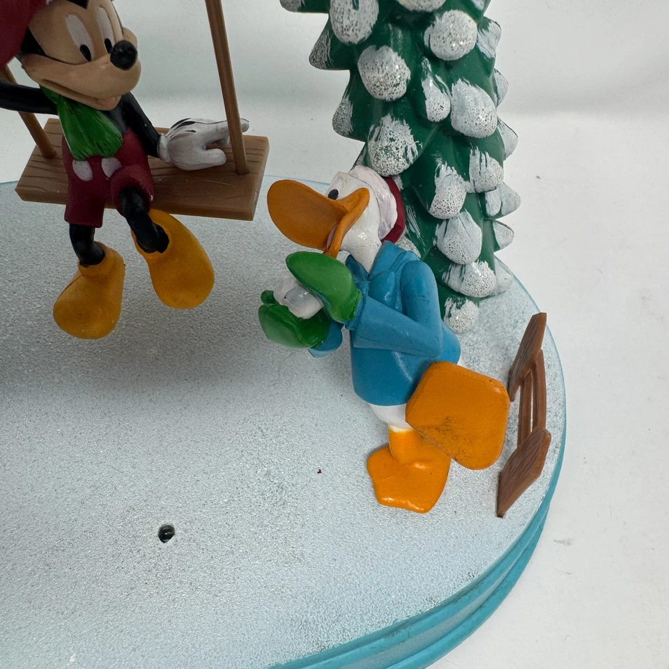 Ruz Disney Christmas Decor Mickey, Minnie, Donald - DISPLAY ONLY - Image 4 of 4