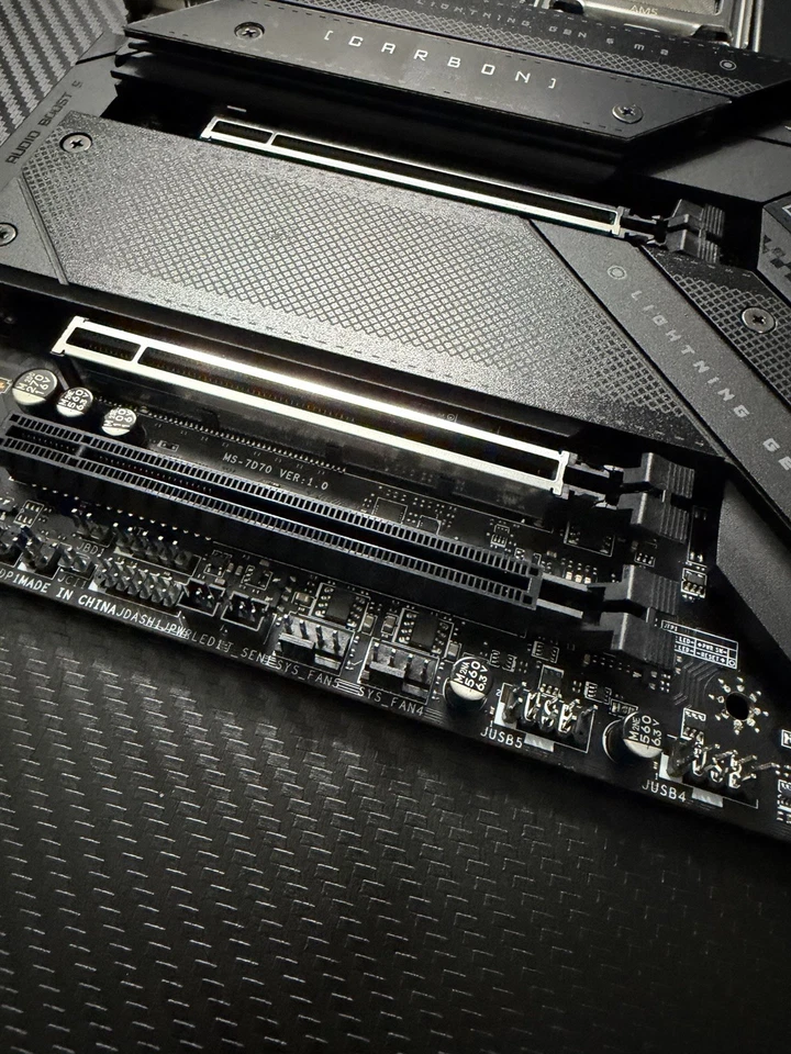 MSI MPG X670E CARBON WiFi AM5 ATX AMD Motherboard - Image 4 of 4