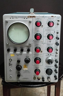 Vintage Type 545 A Oscilloscope Tektronix Inc USA Parts / Repair  POWERS ON