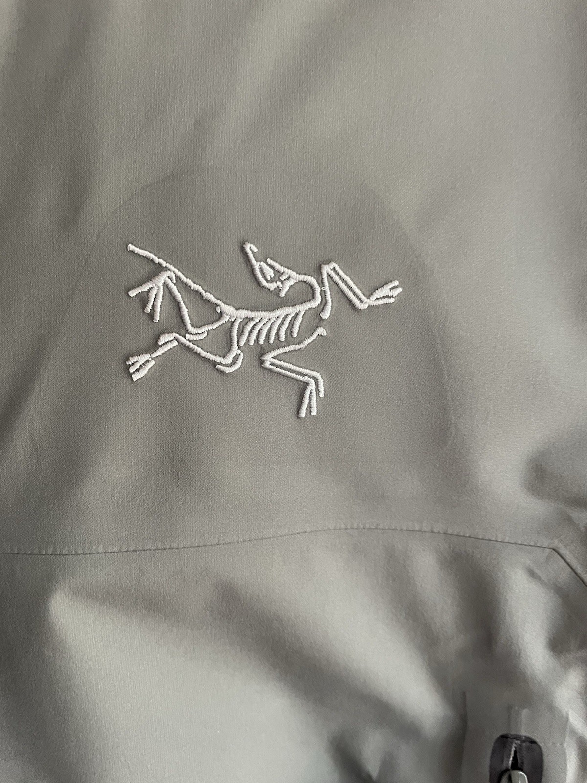 Arc'teryx Men's Beta Jacket XL Void Gray Gore-Tex Shell Hooded Waterproof NWT thumbnail 3