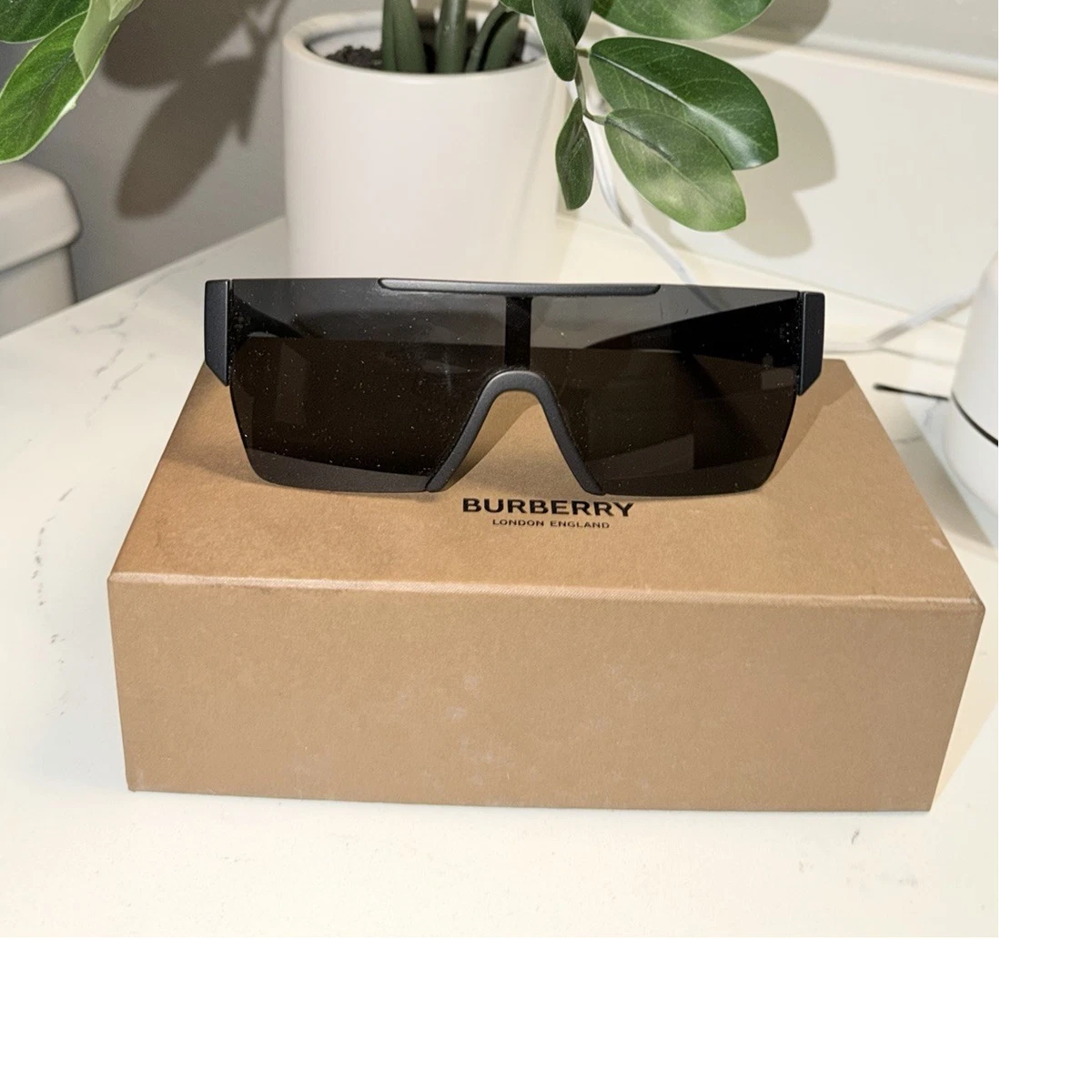 Burberry Black Mirrored Sunglasses for Women for sale | eBay display picture 1