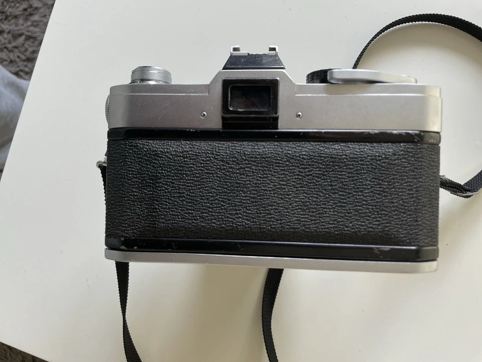 Analog Kamera Canon FTb mit 4 Objektiven: 50mm, 28mm, 35-70mm, 80-200mm - Bild 3 von 4