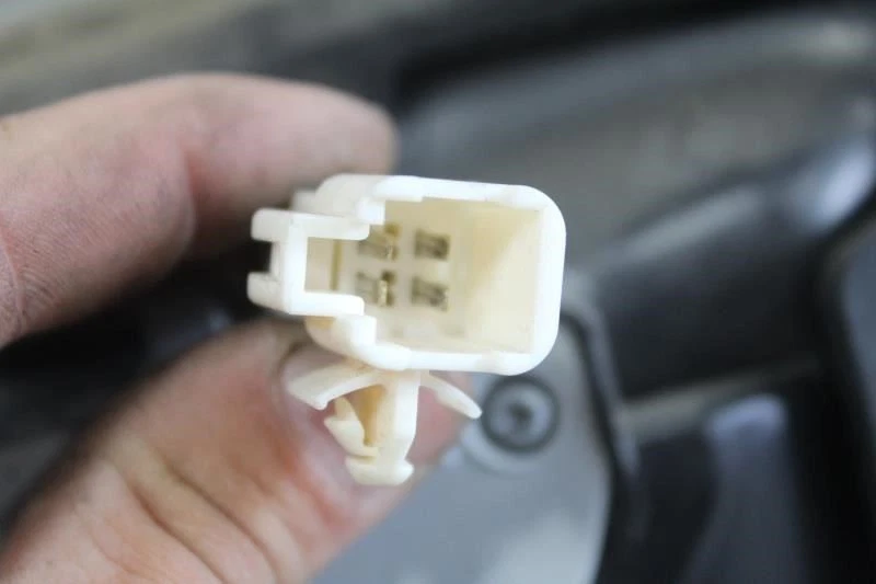 Lexus LS400 1994 lado del conductor izquierdo luz trasera luz maletero montado Foto 3 de 4