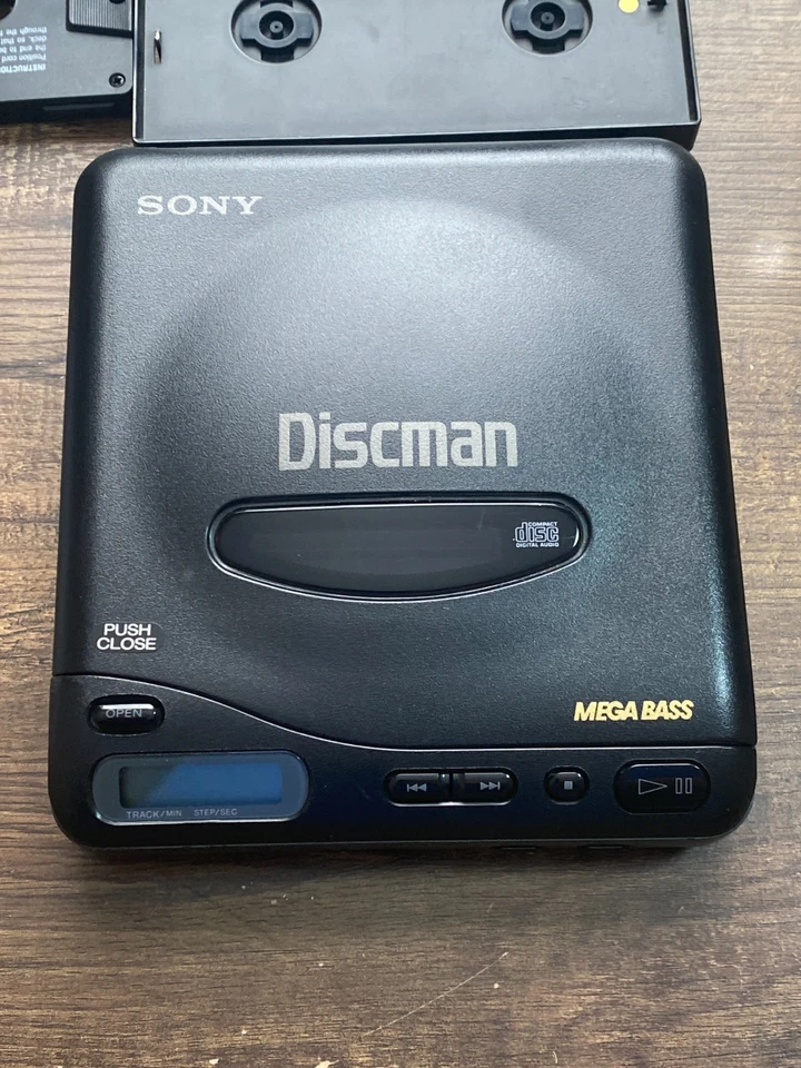 Sony Walkman Discman D-11 Mega Bass getestet funktioniert mit Montageplatte CPM-203P